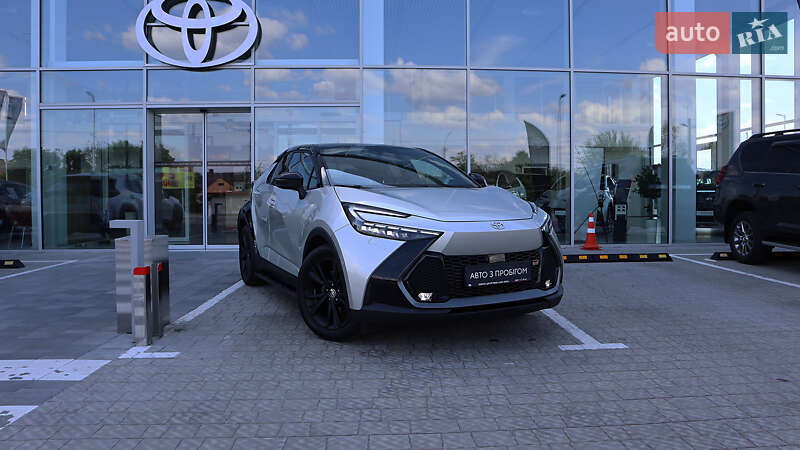 Внедорожник / Кроссовер Toyota C-HR 2023 в Ровно