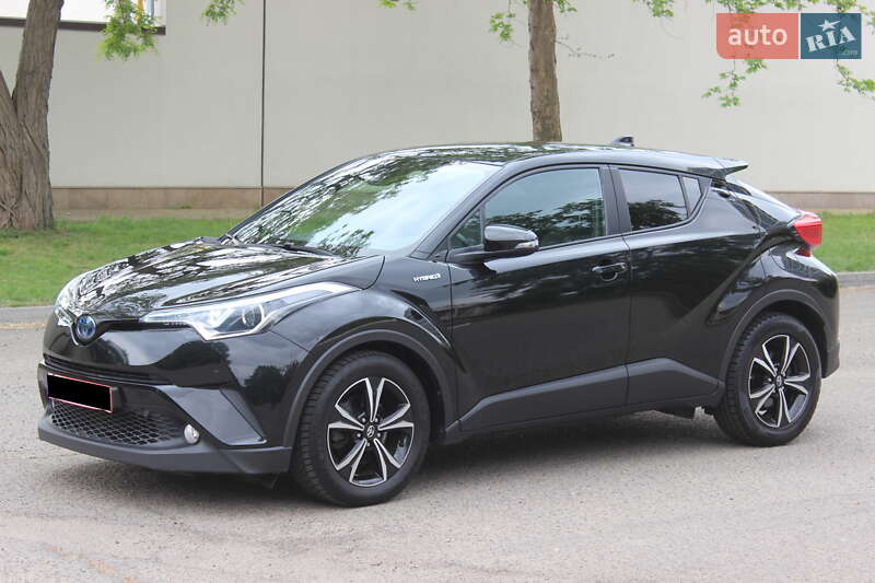 Позашляховик / Кросовер Toyota C-HR 2019 в Дніпрі
