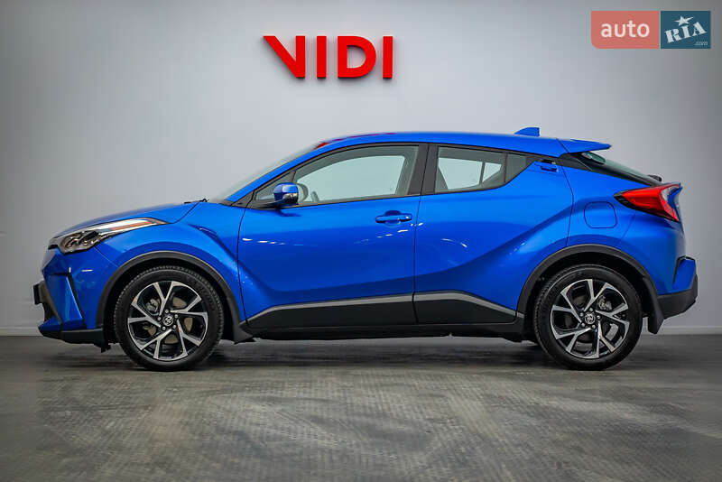 Внедорожник / Кроссовер Toyota C-HR 2020 в Киеве