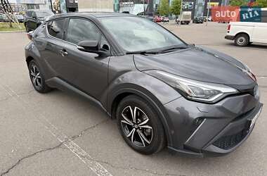 Позашляховик / Кросовер Toyota C-HR 2022 в 