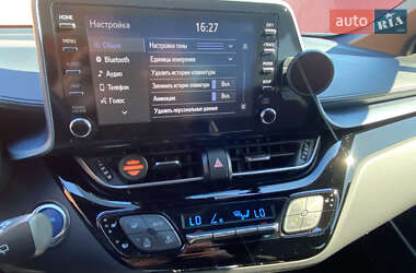 Внедорожник / Кроссовер Toyota C-HR 2020 в 