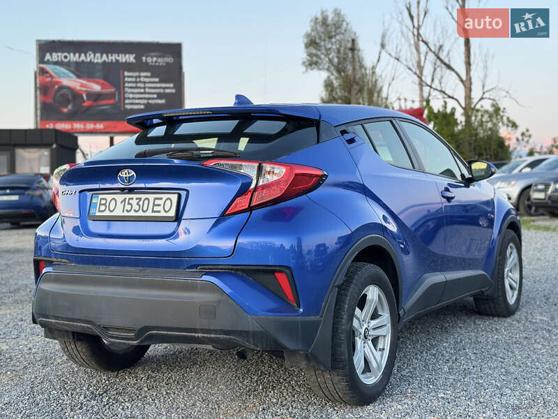 Внедорожник / Кроссовер Toyota C-HR 2019 в Тернополе