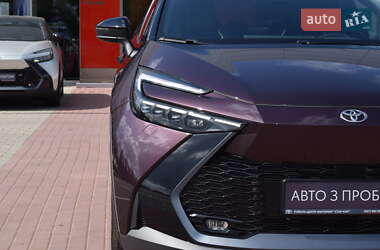 Позашляховик / Кросовер Toyota C-HR 2023 в 