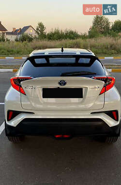 Внедорожник / Кроссовер Toyota C-HR 2019 в 