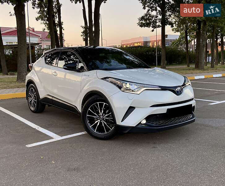 Внедорожник / Кроссовер Toyota C-HR 2019 в 