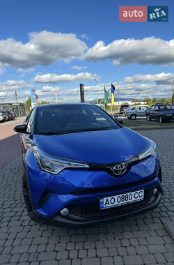Внедорожник / Кроссовер Toyota C-HR 2019 в Ужгороде