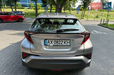 Внедорожник / Кроссовер Toyota C-HR 2021 в 