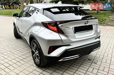 Внедорожник / Кроссовер Toyota C-HR 2022 в Тернополе
