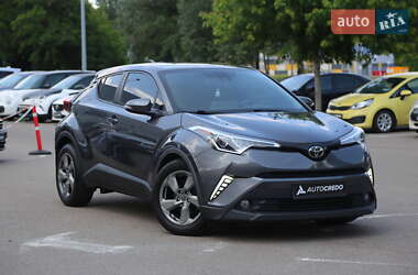 Позашляховик / Кросовер Toyota C-HR 2018 в Києві