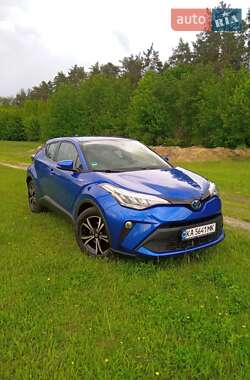 Внедорожник / Кроссовер Toyota C-HR 2020 в Киеве