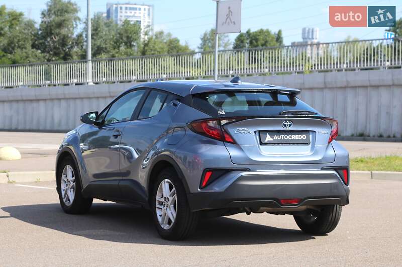 Внедорожник / Кроссовер Toyota C-HR 2022 в Киеве