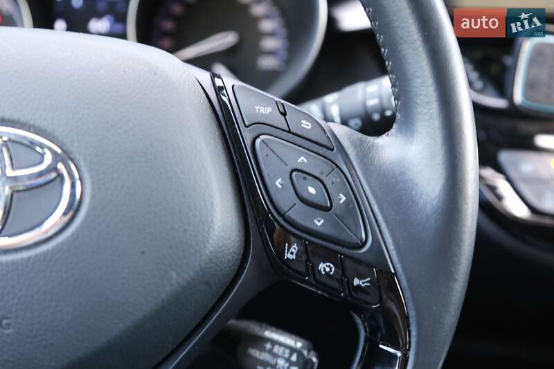 Внедорожник / Кроссовер Toyota C-HR 2022 в Киеве