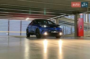 Позашляховик / Кросовер Toyota C-HR 2018 в Вінниці
