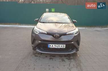 Позашляховик / Кросовер Toyota C-HR 2017 в Києві
