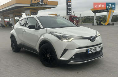 Позашляховик / Кросовер Toyota C-HR 2016 в Львові