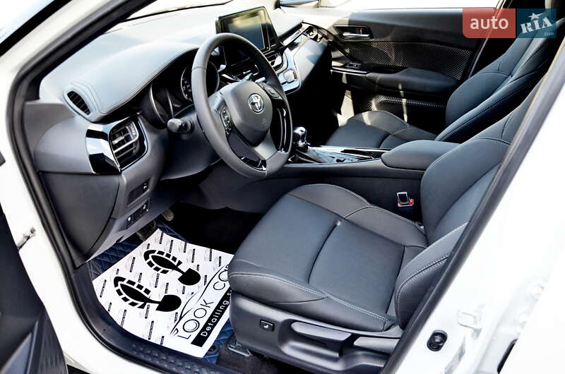 Внедорожник / Кроссовер Toyota C-HR 2018 в Ивано-Франковске
