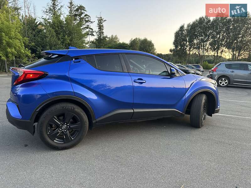 Позашляховик / Кросовер Toyota C-HR 2019 в Києві