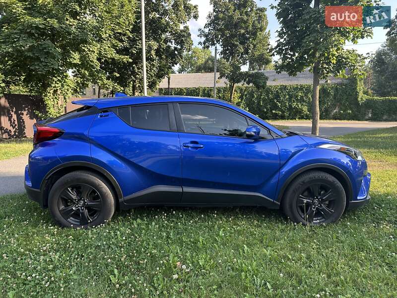 Позашляховик / Кросовер Toyota C-HR 2019 в Києві