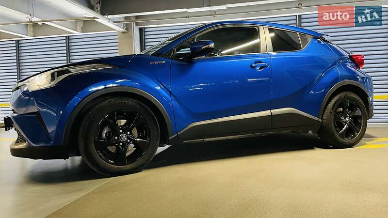 Позашляховик / Кросовер Toyota C-HR 2018 в Вінниці