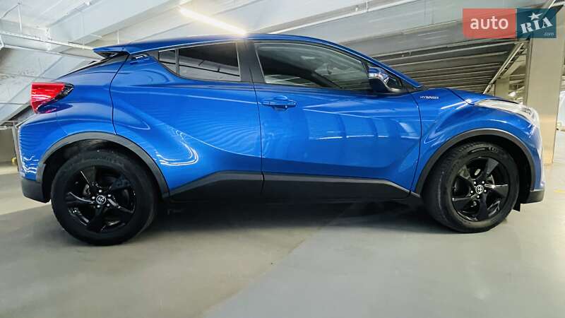 Позашляховик / Кросовер Toyota C-HR 2018 в Вінниці