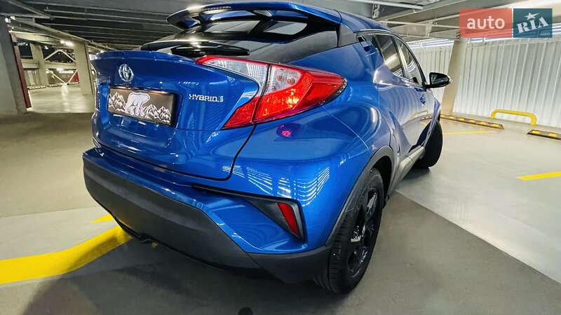 Позашляховик / Кросовер Toyota C-HR 2018 в Вінниці