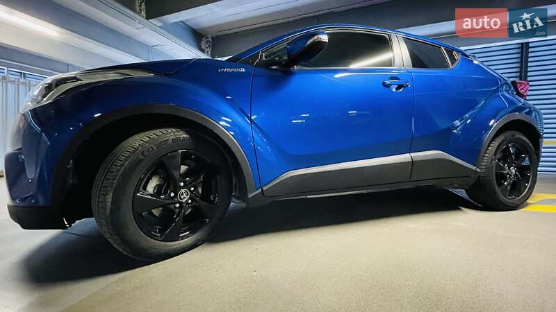 Позашляховик / Кросовер Toyota C-HR 2018 в Вінниці