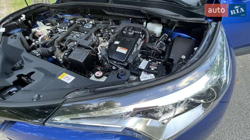 Позашляховик / Кросовер Toyota C-HR 2018 в Вінниці