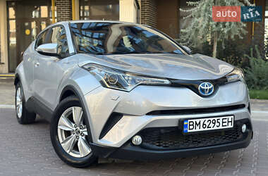 Внедорожник / Кроссовер Toyota C-HR 2017 в 
