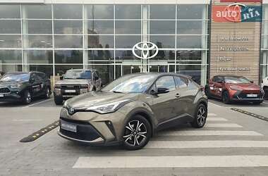 Позашляховик / Кросовер Toyota C-HR 2020 в Києві