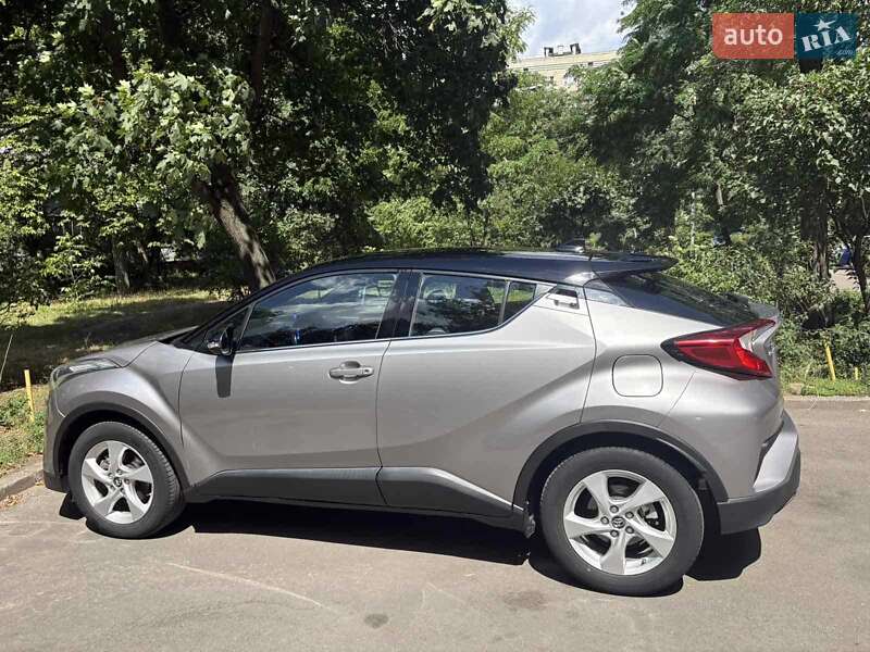 Toyota C-HR 2016