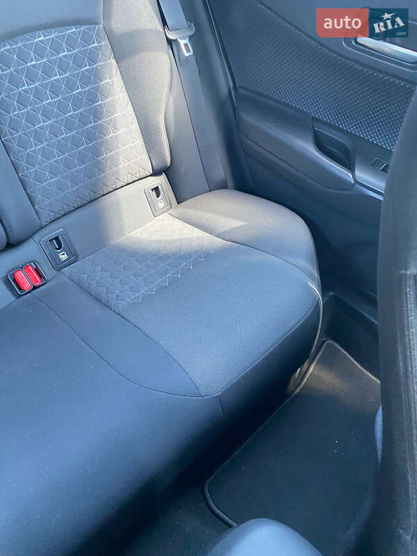 Позашляховик / Кросовер Toyota C-HR 2020 в Києві