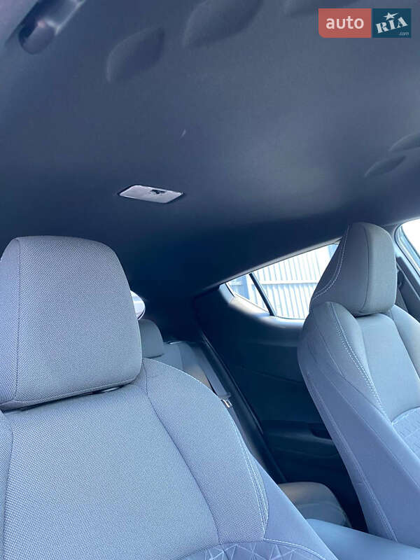 Позашляховик / Кросовер Toyota C-HR 2020 в Києві