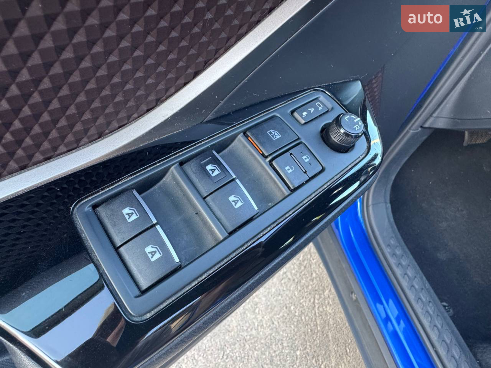 2018 Toyota C-HR - мініатюра 16