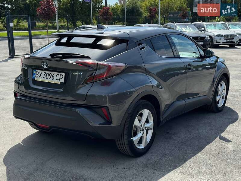 Внедорожник / Кроссовер Toyota C-HR 2018 в Каменец-Подольском