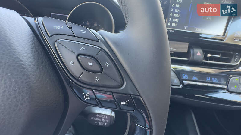 Внедорожник / Кроссовер Toyota C-HR 2017 в Одессе фото 14 Внедорожник / Кроссовер Toyota C-HR 2017 в Одессе