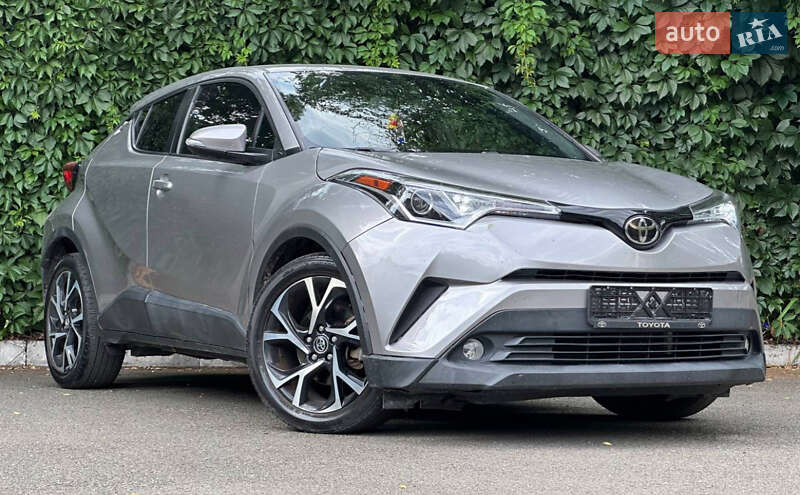 Позашляховик / Кросовер Toyota C-HR 2017 в Калинівці