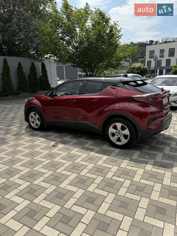 Позашляховик / Кросовер Toyota C-HR 2019 в Києві