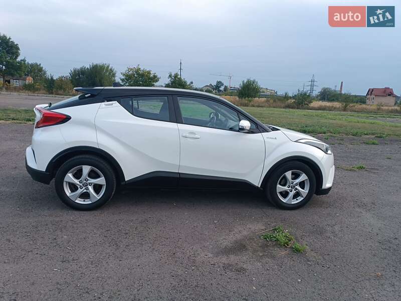 Позашляховик / Кросовер Toyota C-HR 2018 в Івано-Франківську фото 9 Позашляховик / Кросовер Toyota C-HR 2018 в Івано-Франківську