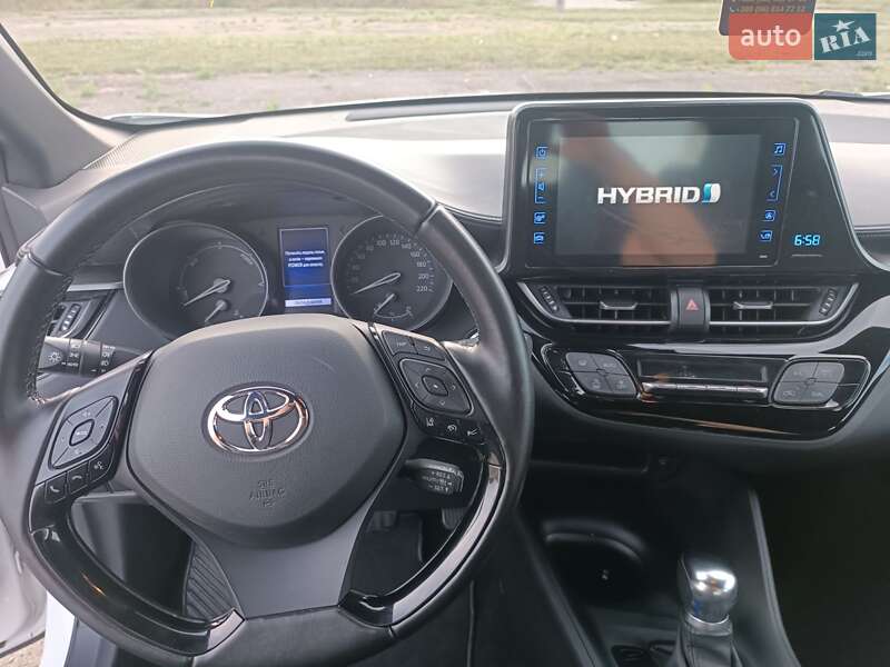 Позашляховик / Кросовер Toyota C-HR 2018 в Івано-Франківську фото 21 Позашляховик / Кросовер Toyota C-HR 2018 в Івано-Франківську