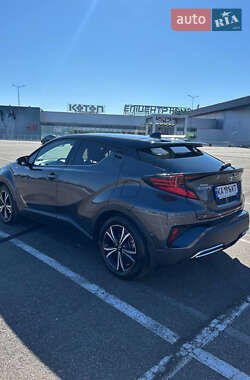 Внедорожник / Кроссовер Toyota C-HR 2020 в Киеве
