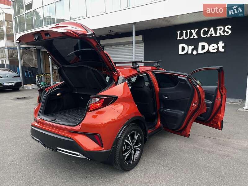 Позашляховик / Кросовер Toyota C-HR 2020 в Києві фото 66 Позашляховик / Кросовер Toyota C-HR 2020 в Києві