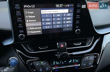 Позашляховик / Кросовер Toyota C-HR 2020 в 