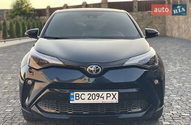Внедорожник / Кроссовер Toyota C-HR 2023 в Ровно
