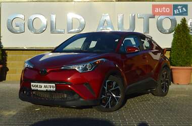 Позашляховик / Кросовер Toyota C-HR 2017 в 