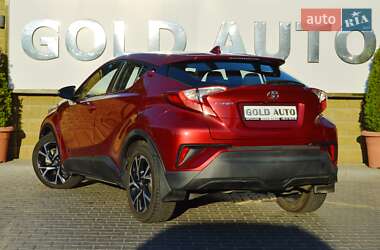 Позашляховик / Кросовер Toyota C-HR 2017 в 