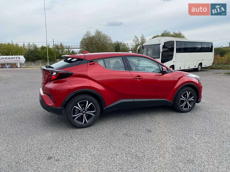 Позашляховик / Кросовер Toyota C-HR 2020 в Рівному фото 2 Позашляховик / Кросовер Toyota C-HR 2020 в Рівному