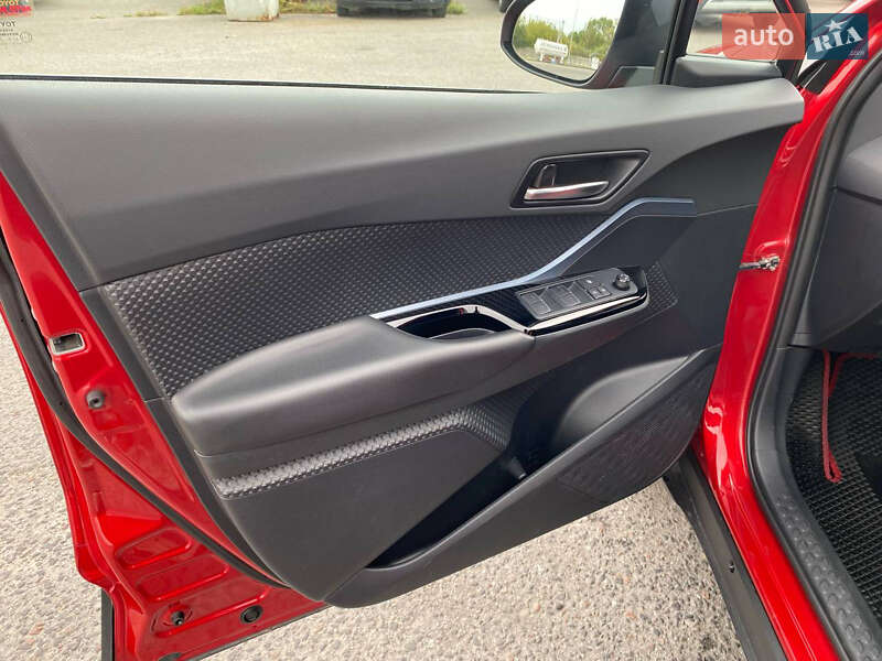 Позашляховик / Кросовер Toyota C-HR 2020 в Рівному фото 13 Позашляховик / Кросовер Toyota C-HR 2020 в Рівному