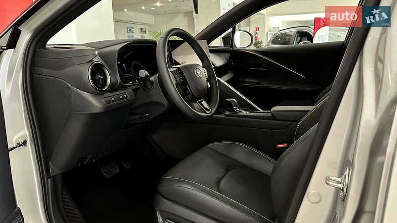 Позашляховик / Кросовер Toyota C-HR 2024 в Ужгороді