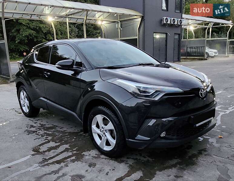 Внедорожник / Кроссовер Toyota C-HR 2016 в Киеве фото 5 Внедорожник / Кроссовер Toyota C-HR 2016 в Киеве
