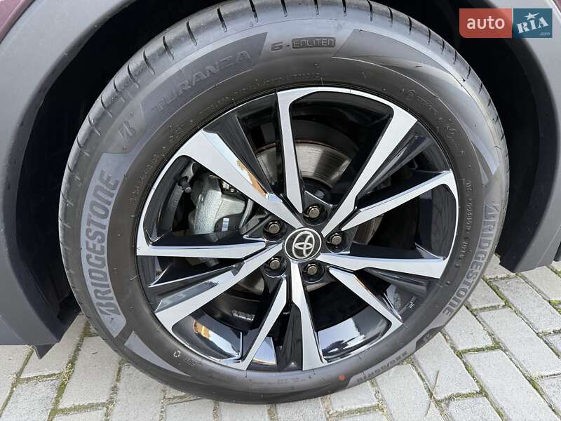 Внедорожник / Кроссовер Toyota C-HR 2024 в Виннице